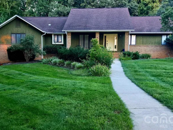 146 Renaissance Pl, Statesville, NC 28625