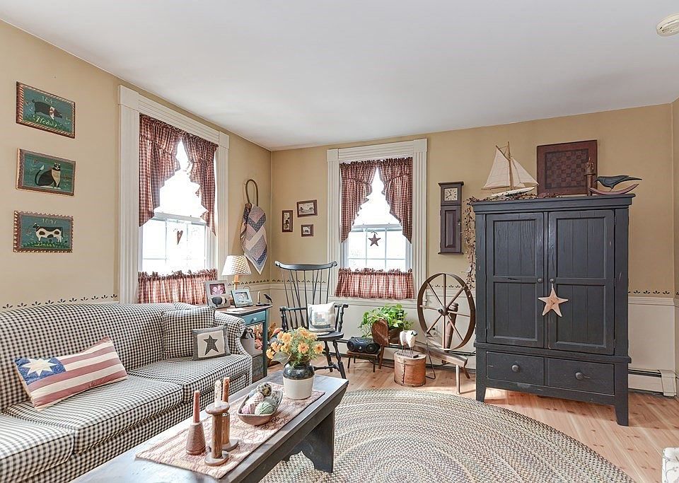 1st image of 44 Washington St #E