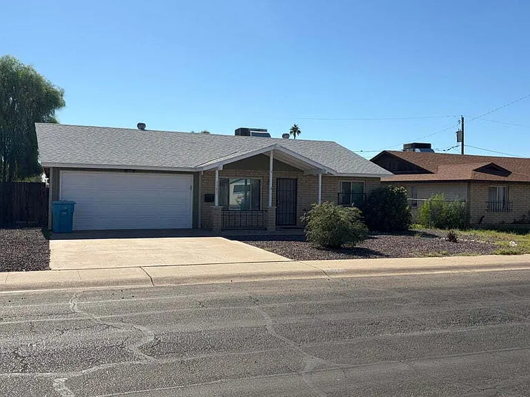 3707 W Alice Ave — Photo 2