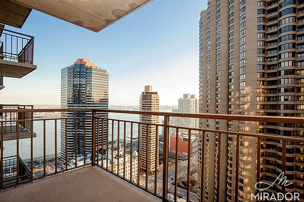 Rented by Mirador Real Estate | media 5