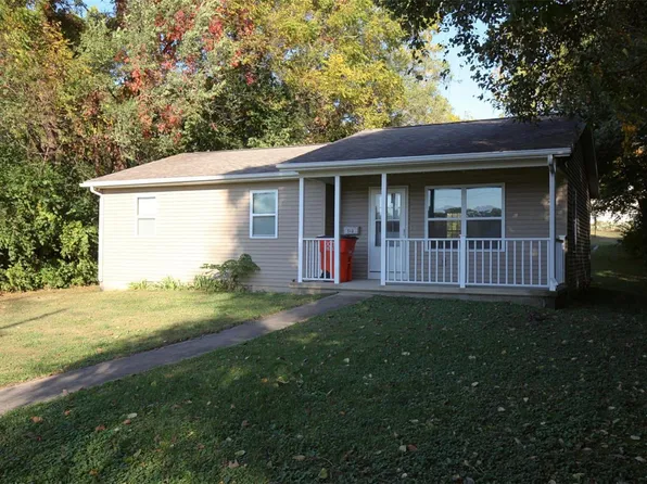 512 N 2nd St, Vandalia, IL 62471