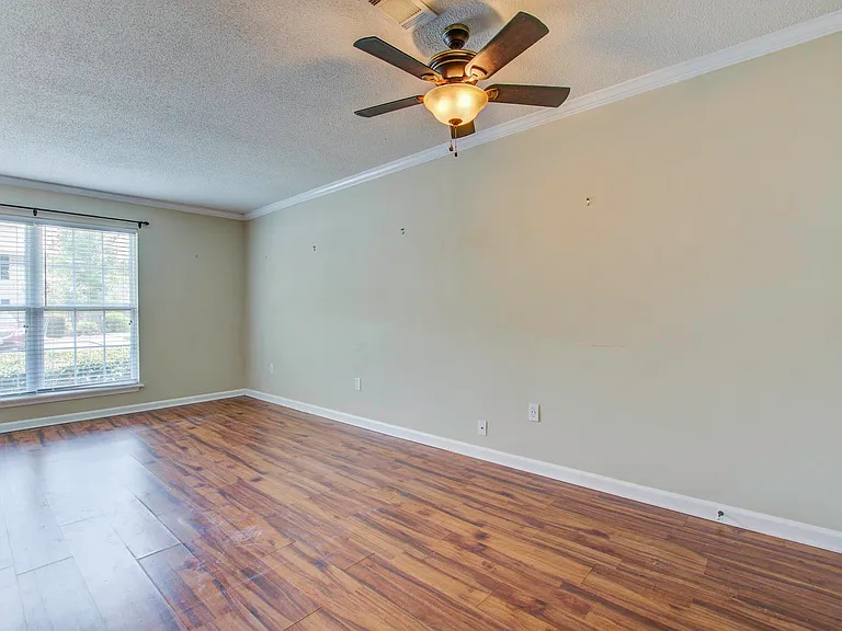 2494 Etiwan Ave — Photo 10