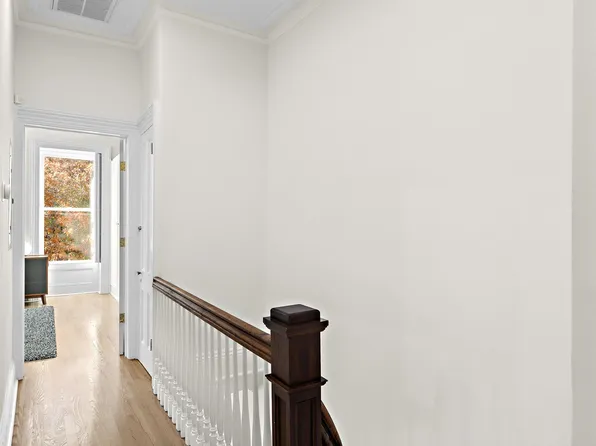 1111 Bloomfield Street image 12 of 36