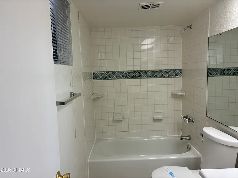 602 W Wickieup Ln — Photo 22