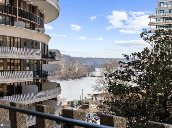 2500 Virginia Ave NW #517, Washington, DC 20037