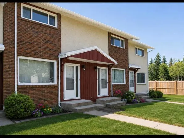 441 Switzer Dr #20, Hinton, AB T7V 1Z7