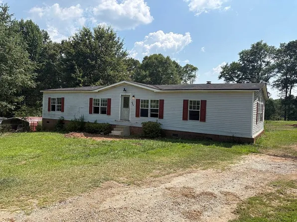 447 Tumble Rock Dr, Cowpens, SC 29330