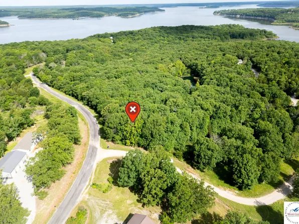 Mockingbird Rd, Warsaw, MO 65355