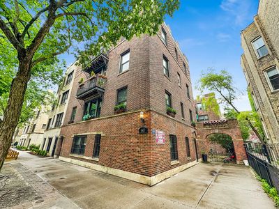643 W Roscoe St APT C1, Chicago, IL, 60657