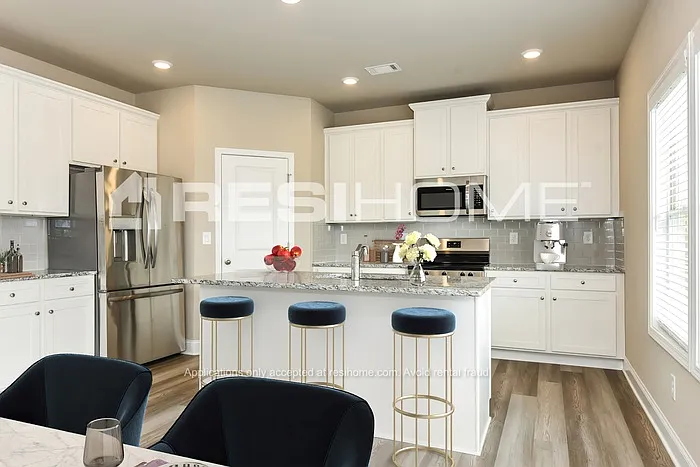 117 Rockaway Dr N — Photo 5