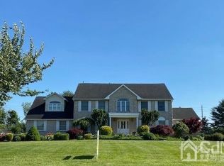 11 Drinking Brook Rd, Monmouth Junction, NJ 08852