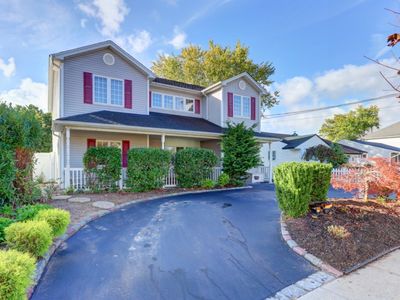372 N Virginia Ave, Massapequa, NY, 11758