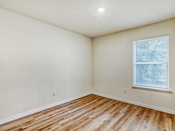 5th image of 5626 Simsdale St