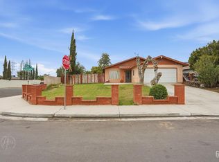 10430 San Fernando St, Lamont, CA 93241