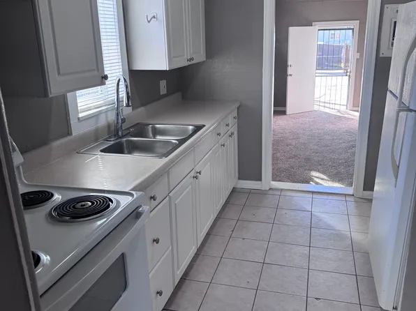 845 Perry St, Denver, CO 80204