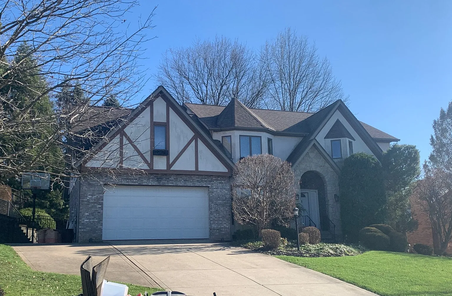 10 Renaissance Dr photo 1