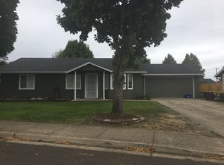 3774 S Redwood Dr, Springfield, OR 97478