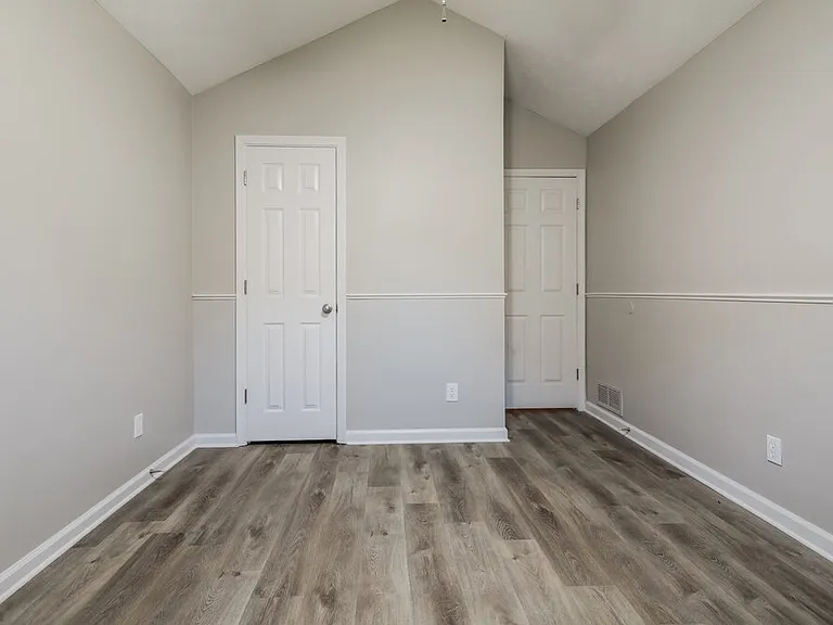 2104 Watercrest Cir — Photo 13