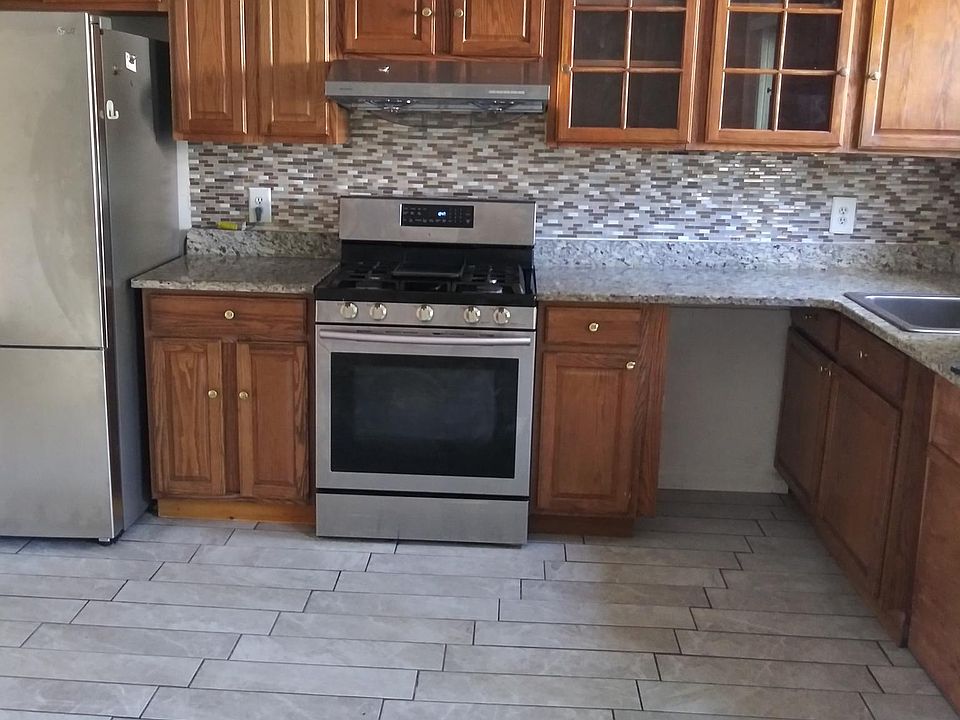 1st image of 262 Reynolds Ave Floor 2
