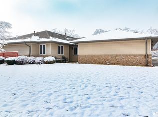 1814 Highwood Ave, Pekin, IL