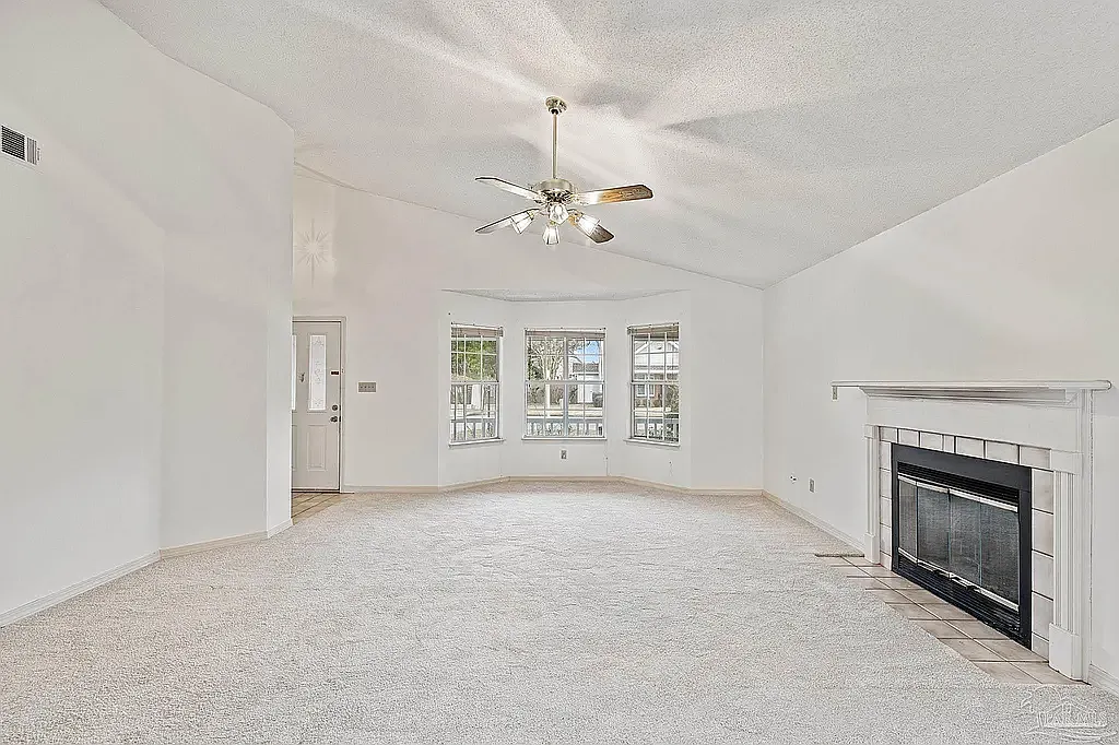4202 Spanish Trail Pl — Photo 4