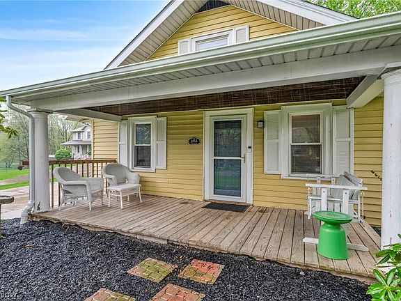 4th image of 6854 Hillway Ave NW