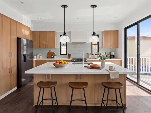 3221 Tyler St, Carlsbad, CA 92008