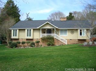 2524 Innsbrook Rd, Charlotte, NC 28226