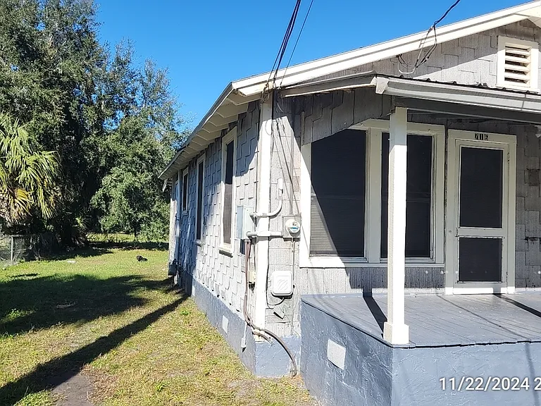 716 Bronson St — Photo 9