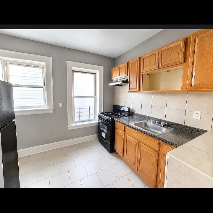220 Roseville Ave #A304