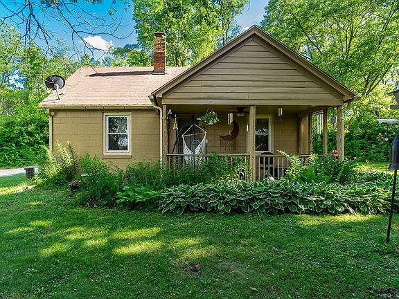 5th image of 8321 Blomberg Rd