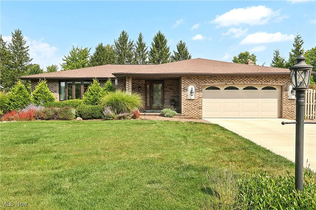 9680 Cedarwood Dr photo 1