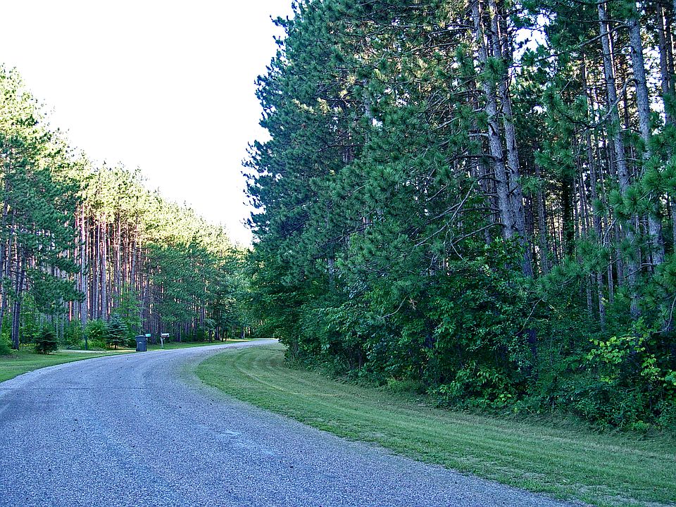 2nd image of N290 Park Ln