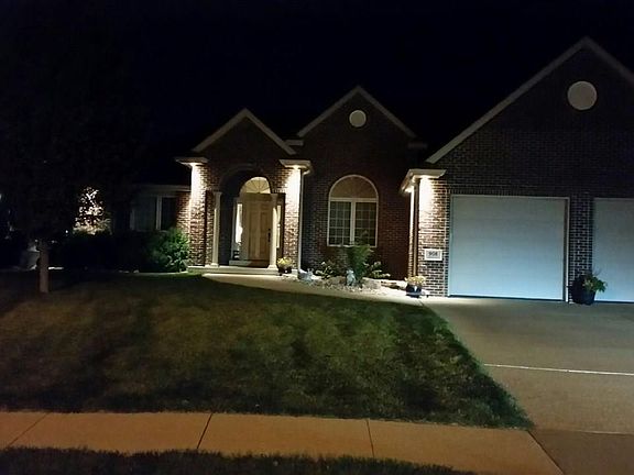 3rd image of 908 Rockwood Ct