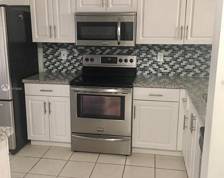 2nd image of 857 NW 208th Dr
