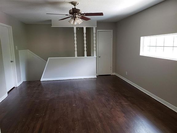 3rd image of 2612 McNay Dr