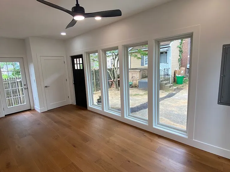 631 N Monroe St — Photo 3