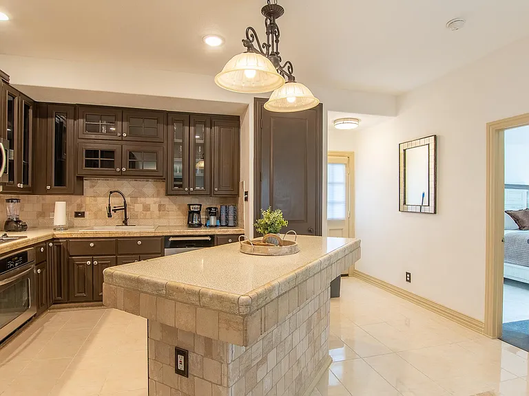 3631 Seguin Dr — Photo 16