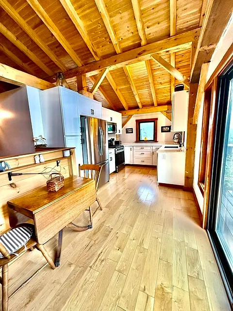 2 bed, 900 sqft, $2,295 — Photo 4