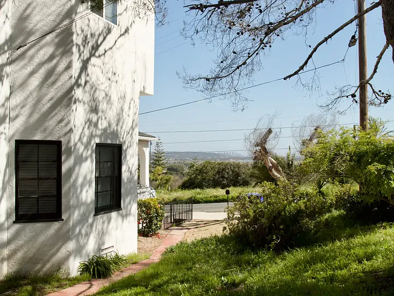2306 Chalcedony St — Photo 18