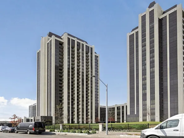 9075 Jane St #2104, Vaughan, ON L4K 4L8