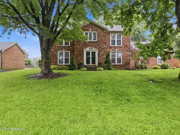 3704 W Locust Cir, Prospect, KY 40059