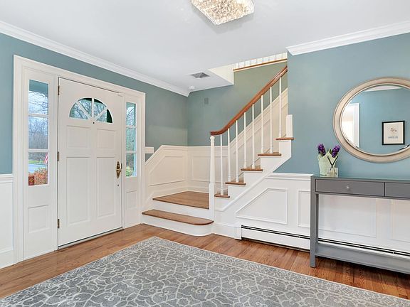 3rd image of 43 Bartling Dr