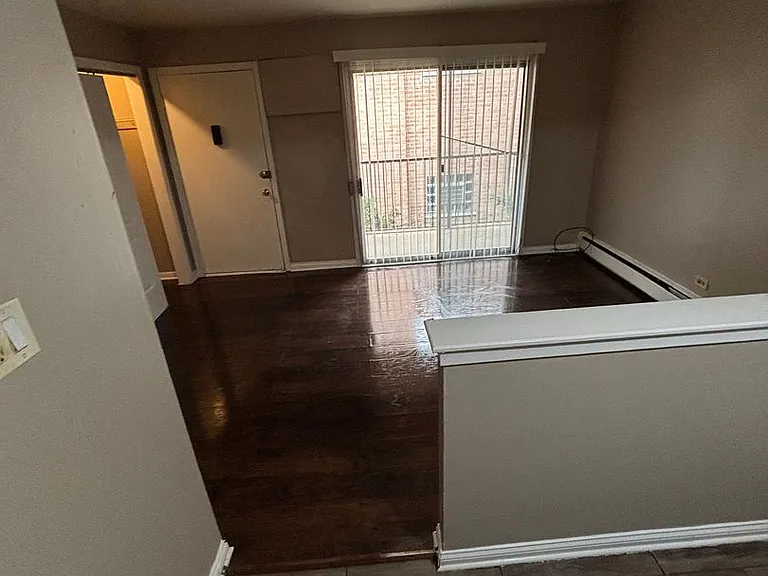 12510 S Lincoln St — Photo 3