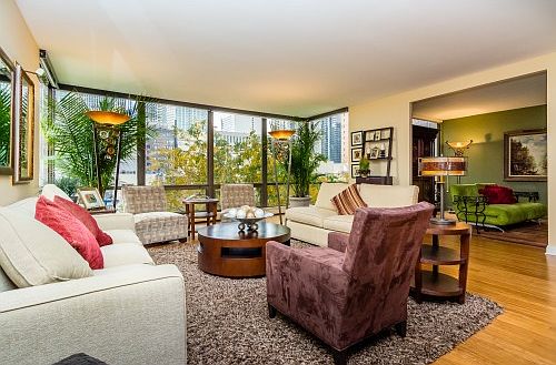 1st image of 100 E Bellevue Pl APT 6B