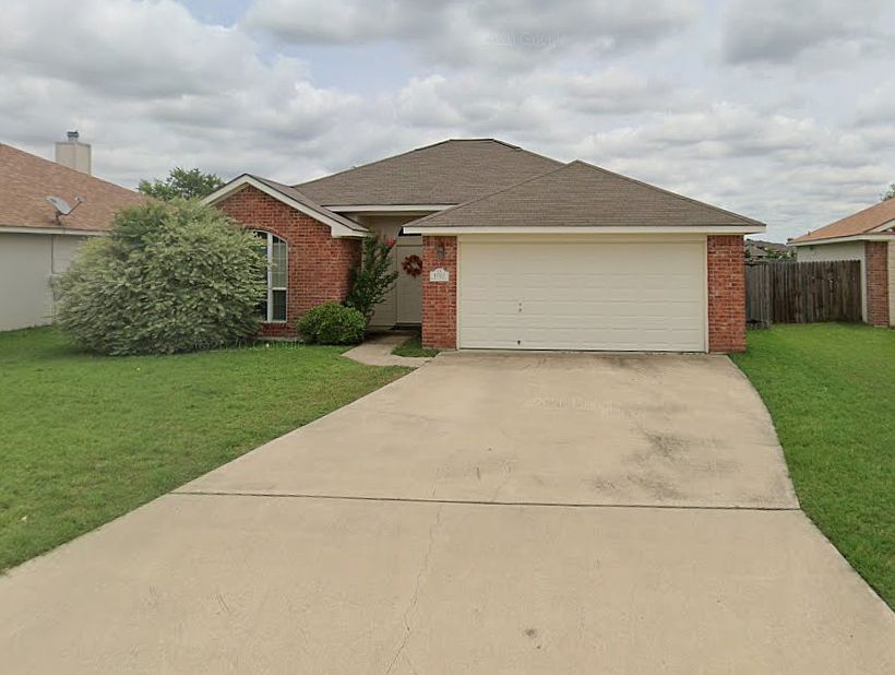 1st image of 1727 Wood Creek Dr