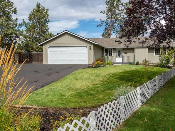 748 SE Breitenbush Ln, Bend, OR 97702