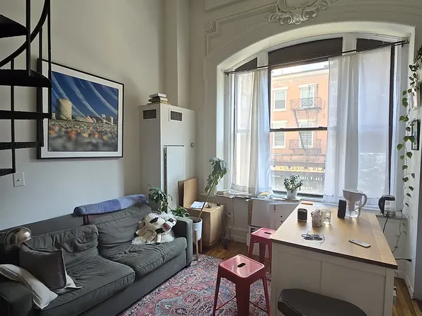 160 Bleecker St #1GEE, New York, NY 10012