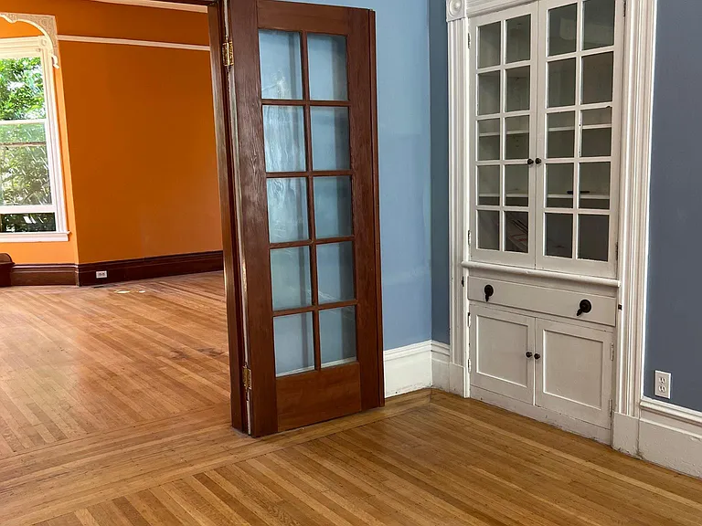 639 Georgia St — Photo 10