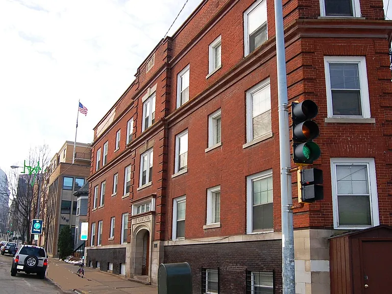 222 N Hamilton St — Photo 1